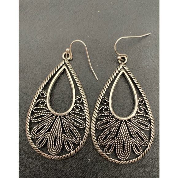 Premier Designs Rumba Antique Silver Tone Large Teardrop Dangle Earrings - Picture 1 of 4